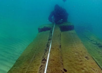 Encuentran en Israel un tesoro de 1.800 años de antigüedad en el fondo del mar a 200 metros de la costa