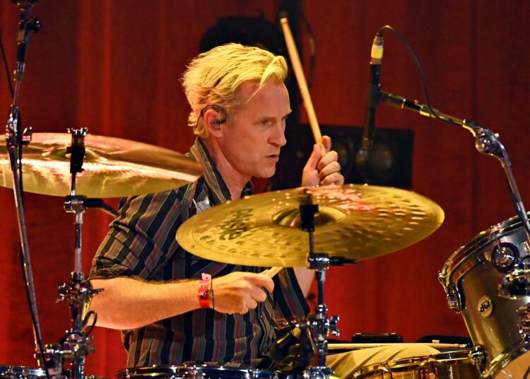Foo Fighters anunció que Josh Freese será el baterista de la banda durante la próxima gira