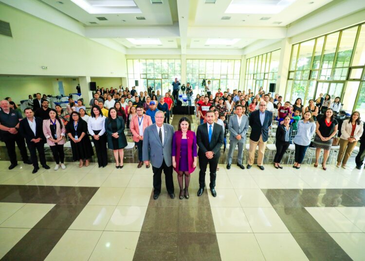 Superintendencia del Sistema Financiero y Cancillería realizan encuentro con familias de trabajadores del Programa de Movilidad Laboral