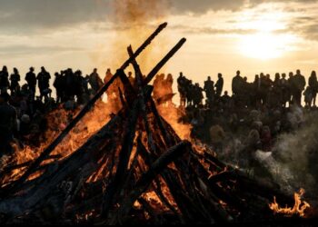 Absuelven a 12 «brujas» que fueron condenadas hace casi cuatro siglos en Estados Unidos