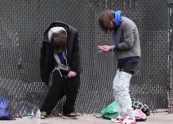 Una ‘droga zombi’ que pudre la carne de los consumidores está en auge en Nueva York