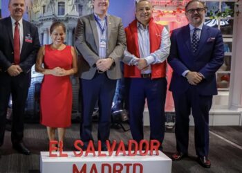 Aperturan nueva ruta directa entre San Salvador y Madrid