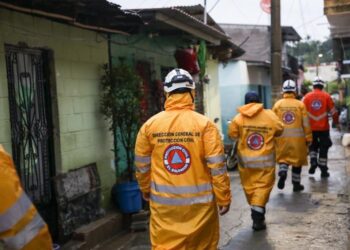 Instituciones se mantienen alerta ante paso de vaguada por el país este fin de semana