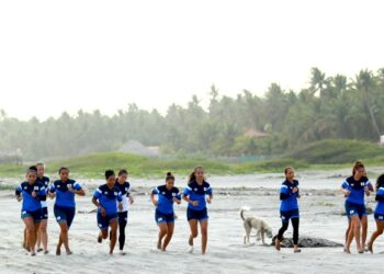 La selecta de playa femenina comienza a forjar su camino a Bali