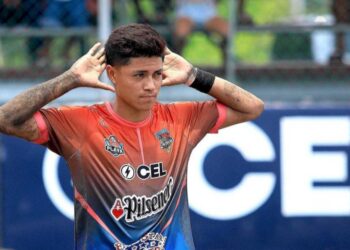 Óscar Flores, líder de goleo para San Sebastián