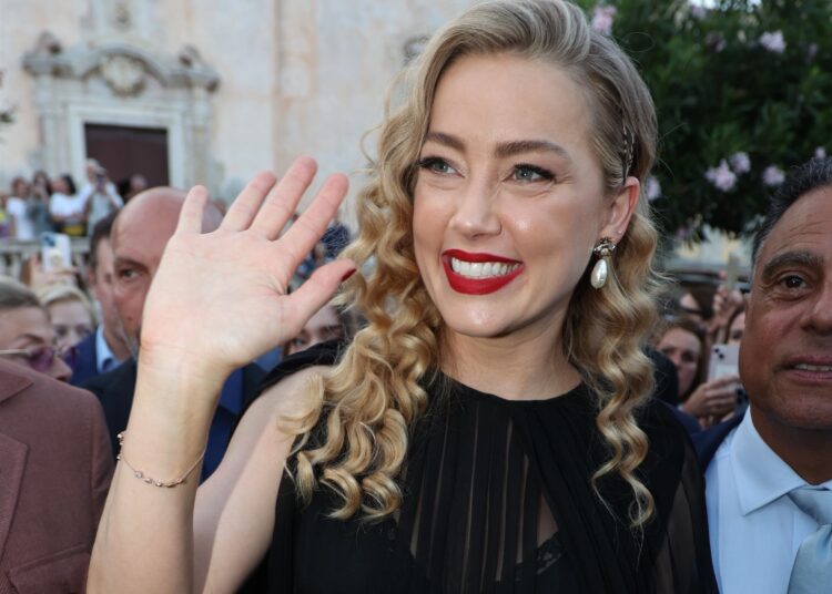 Amber Heard presenta su nueva película en Italia