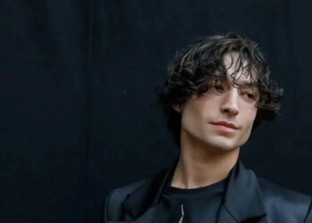 The Flash: Ezra Miller asistirá a la premiere, pero prohibieron a la prensa entrevistarle