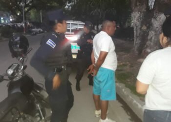 Capturan a pandillero en un control vehicular en Nueva Apopa