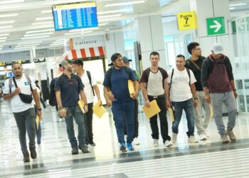 Nuevo contingente se prepara para viajar a Canadá