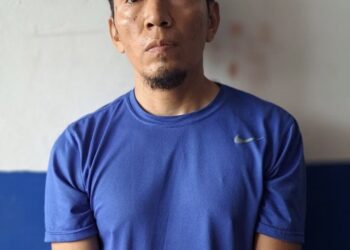 Denuncian a desalmado padre por colgar a su hija de un año de pies y manos en San Juan Opico