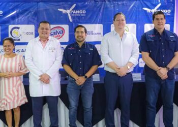 Comité Ilopango Air Show 2023 entrega donativo económico al Hospital Bloom