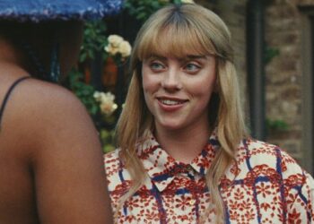 Billie Eilish dice que los fans no deberían encariñarse con su personaje en Swarm