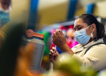 Promotores de salud recorren el país sin restricciones