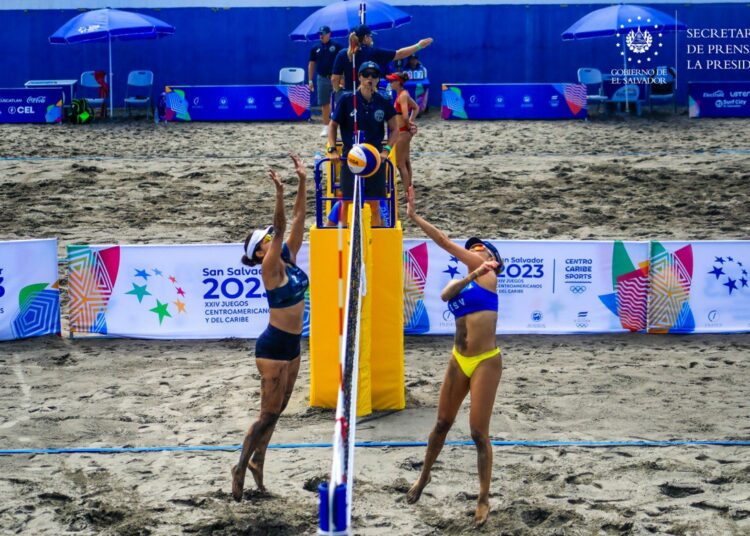 Las salvadoreñas Laura Molina e Yvonne Soler clasifican a cuartos de final en voleibol de playa San Salvador 2023