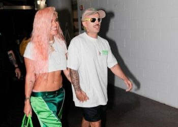 ¿Karol G embarazada?: crecen los rumores tras mensaje de un amigo de Ferxxo