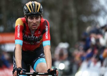 Fallece el ciclista Gino Mäder tras caída en Vuelta a Suiza