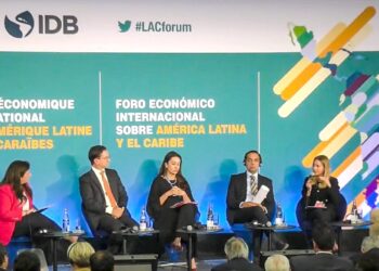 BH participa en foro internacional presentando programa inclusión financiera