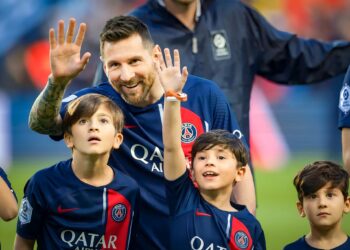 Messi se despide del PSG en medio de abucheos