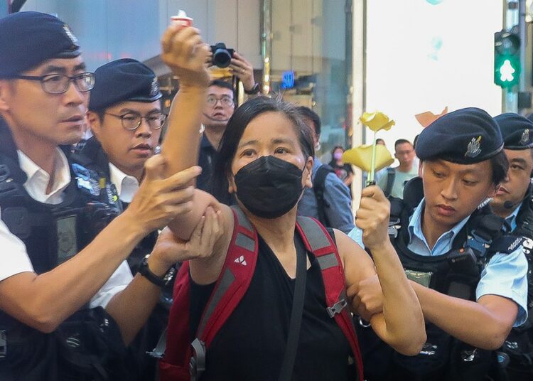 Detienen en Hong Kong a ciudadanos que quisieron recordar la matanza de Tiananmen