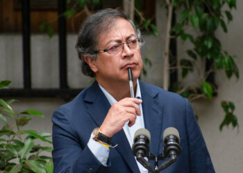 Petro llega a Cuba para cierre de diálogos con el ELN