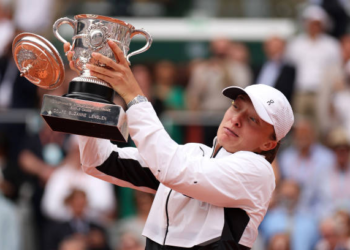 Iga Swiatek venció a Karolina Muchova en la final y ganó Roland Garros por tercera vez