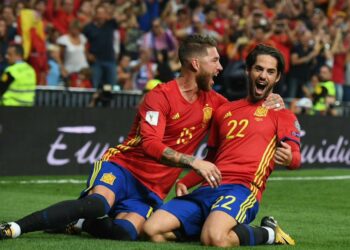 España derrota 2-1 a Italia y avanza a final de Liga de Naciones
