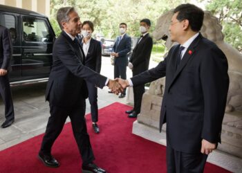 China exhorta a EE.UU. a elegir cooperación o conflicto