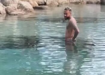 Neymar organizó una fiesta en el lago prohibido de su mansión en Brasil y volvió a recibir una multa