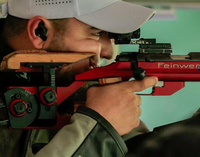 El tirador salvadoreño Israel Gutiérrez da la primera medalla de oro para El Salvador