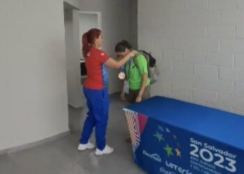 Atleta cubana rechaza y devuelve medalla de bronce a México por absurdo reglamento