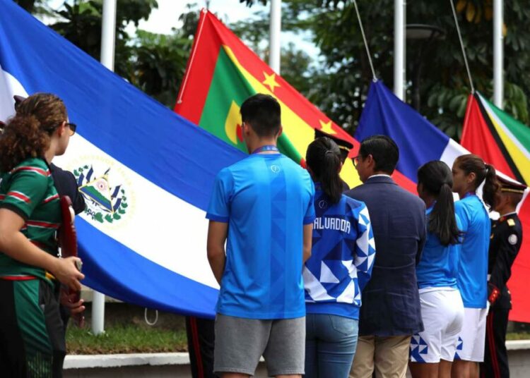 Las banderas ya ondean en la Villa Centroamericana del Caribe