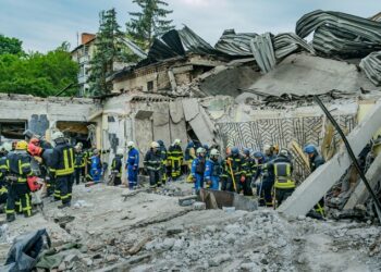 Embajador de Rusia en Colombia tras en bombardel a Kramatorsk donde resultaron heridos tres colombianos «no era lugar» para ir a cenar