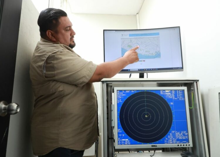 Modernizan radares meteorológicos del MARN