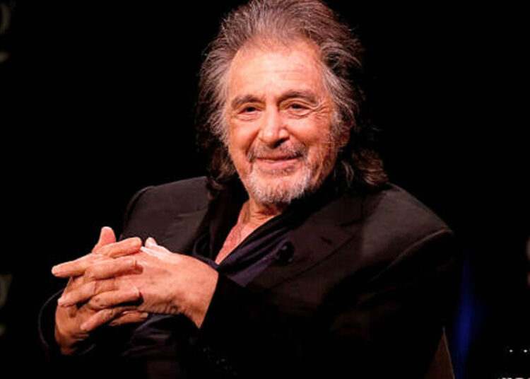 Al Pacino ya es papá por cuarta vez a los 83 años, su esposa Noor Alfallah dio a luz a Román