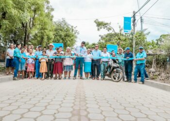 DOM entrega nueva calle en San Carlos, Morazán