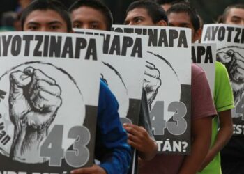 Detenidos ocho militares por caso de los 43 estudiantes de Ayotzinapa, México
