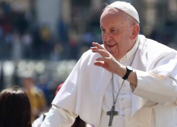 El papa Francisco ingresó al hospital para someterse a controles médicos