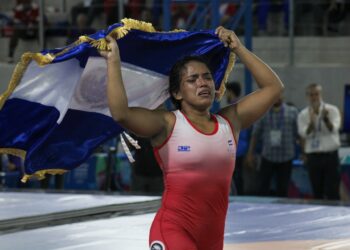 Josselyn Portillo logra medalla de bronce para El Salvador en lucha libre
