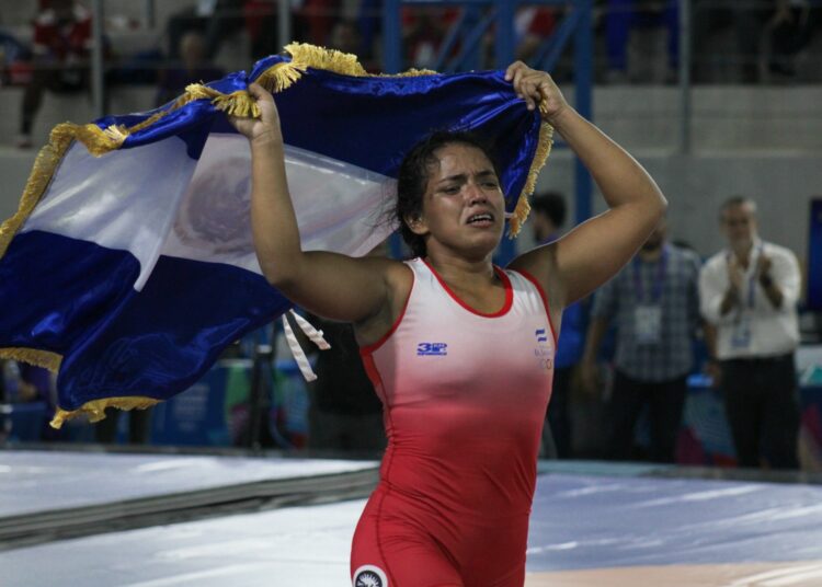 Josselyn Portillo logra medalla de bronce para El Salvador en lucha libre