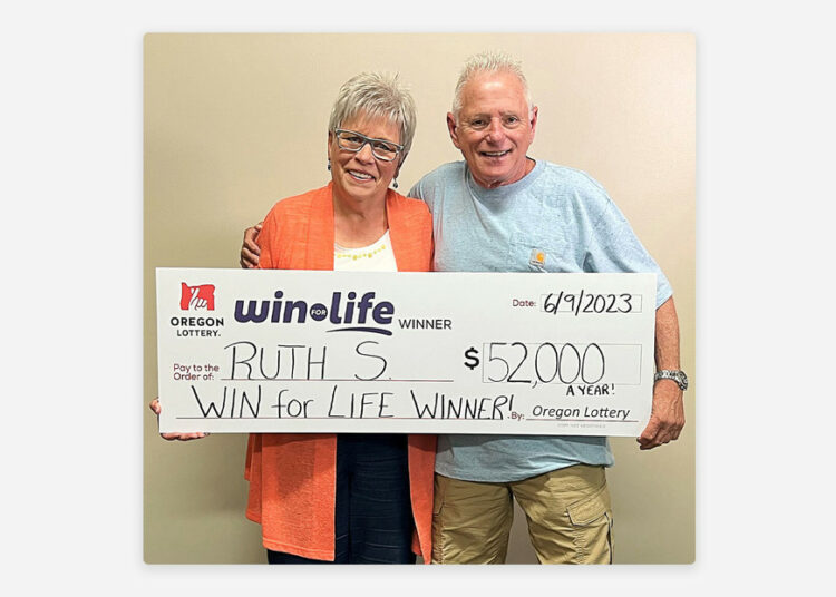 Juega a la lotería por primera vez y gana 52.000 dólares anuales de por vida