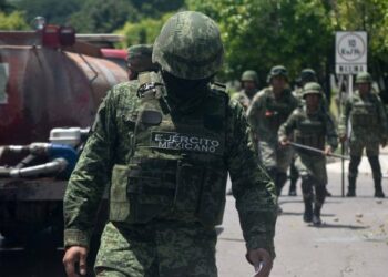(IMÁGENES FUERTES) López Obrador reconoce ejecución extrajudicial de militares contra civiles en Nuevo Laredo, México