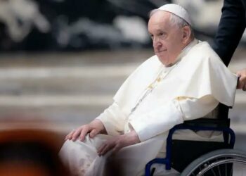 Finaliza sin complicaciones la operación abdominal del papa Francisco, dice el Vaticano