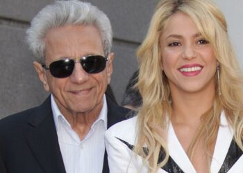 Shakira viaja a Colombia debido al delicado estado de salud de su papá