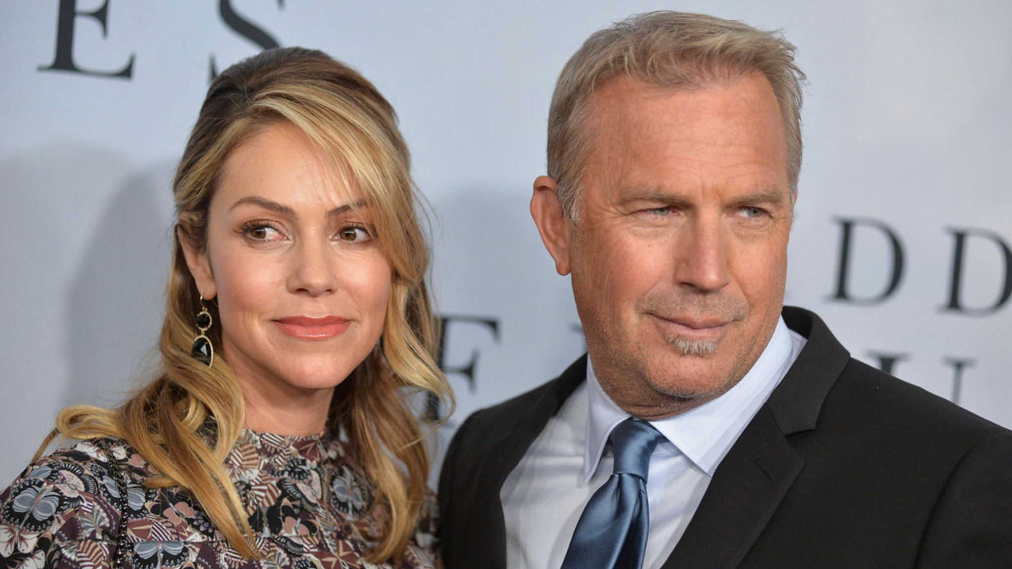 La exesposa de Kevin Costner puso una condición para abandonar la mansión de USD 145 millones