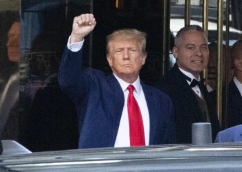 El expresidente Donald Trump se declara inocente y sale de la Corte