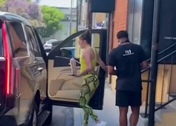 Jennifer Lopez insultó a un paparazzi en la puerta de un gimnasio