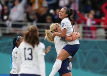 Estados Unidos golea a Vietnam pese a su falta de puntería