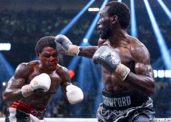 Terence Crawford noqueó a Errol Spence Jr. y unificó los cuatro cinturones del peso wélter