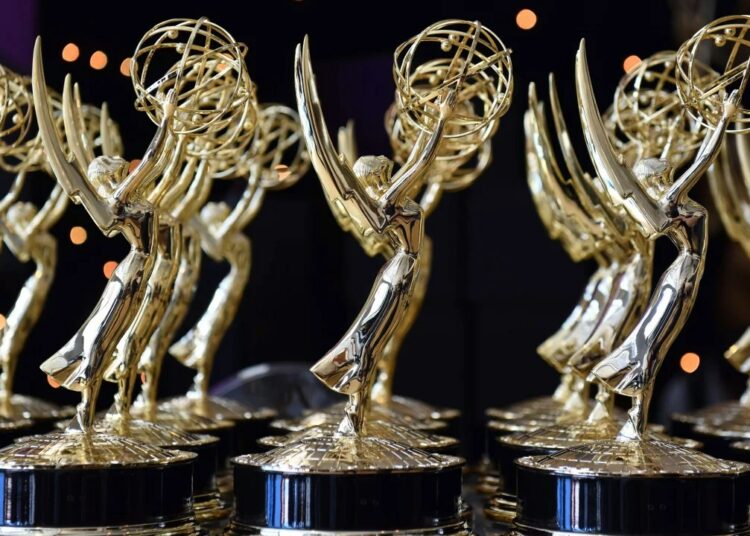 Premios Emmy 2023 se posponen oficialmente debido a las huelgas en Hollywood