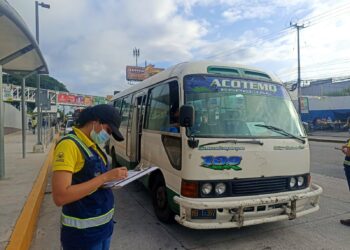 Autoridades imponen 12,830 esquelas al transporte público